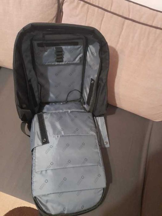 Plecak do samolotu na tablet lub komputer Greiner z kabelkiem usb