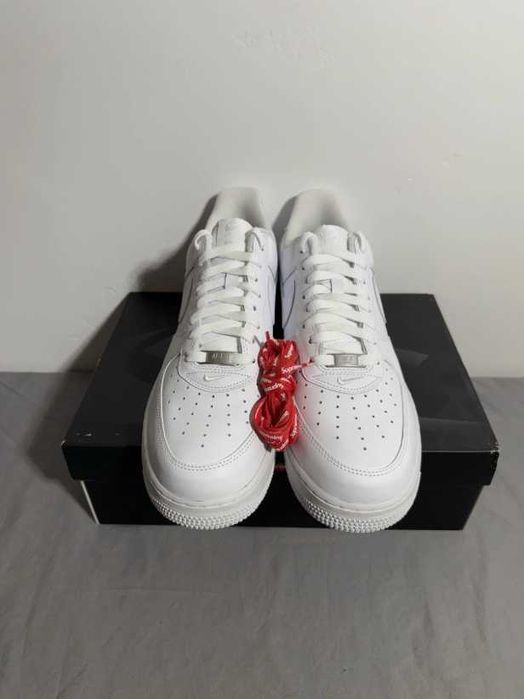 Nike_Air_Force_1_Low_Supreme_White R.45