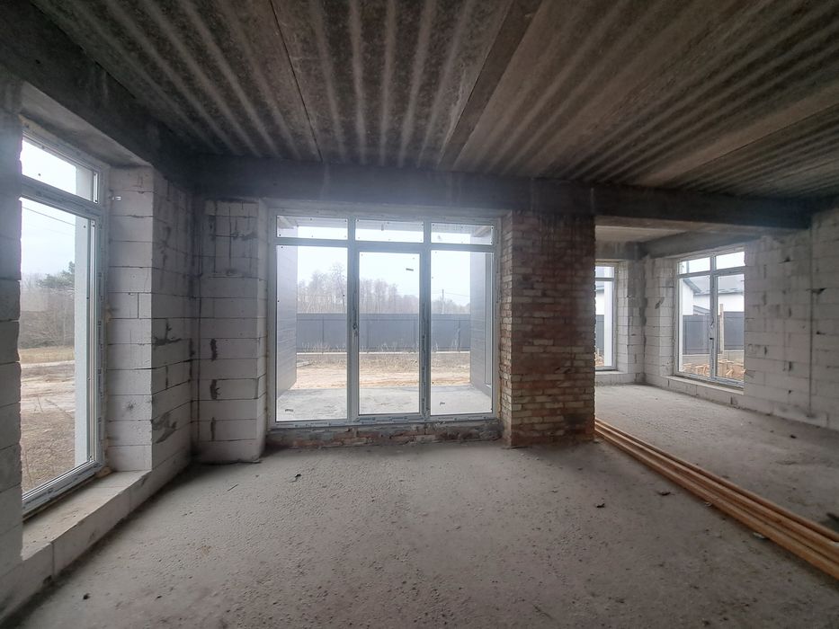 Чудовий будинок в передмісті Києва