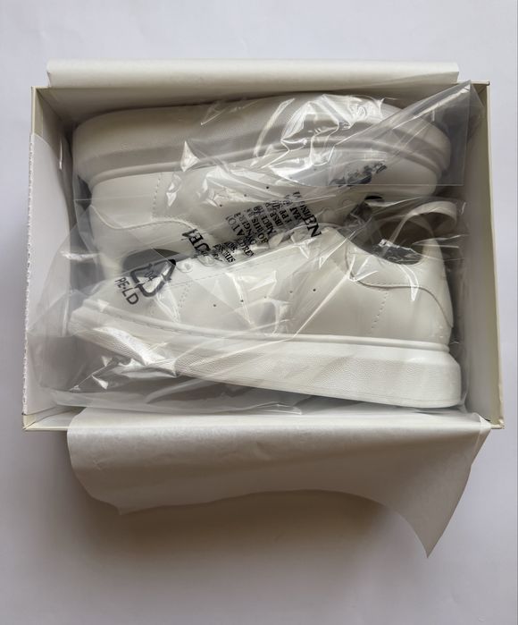 Alexander mcQueen
