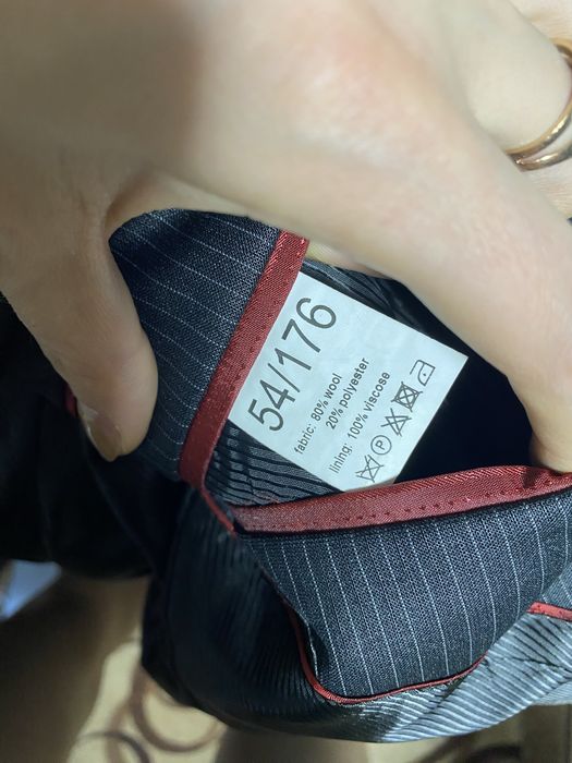 Чоловічий костюм(брюки та піджак)