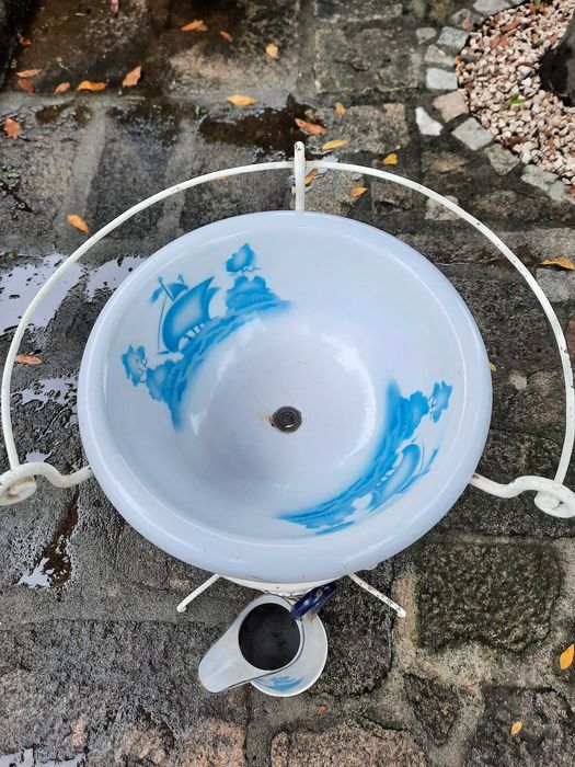 Bacia antiga em esmalte e ferro  | Old enamel and iron basin