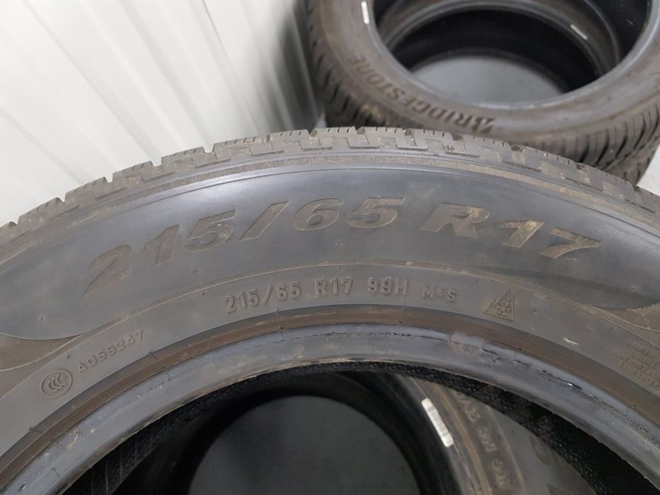 OPONY zimowe Pirelli 4sztuki 215/65/17