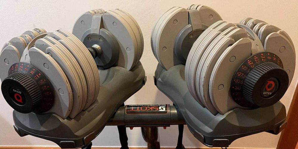 Halteres ajustáveis Skott Omni com suporte original com rodas.