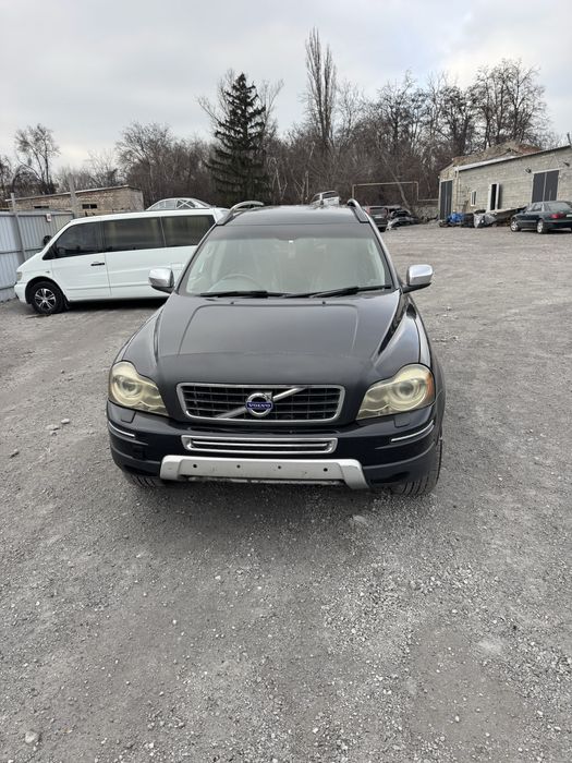 В розборі Вольво хс90 2011 року 2.4 дизель