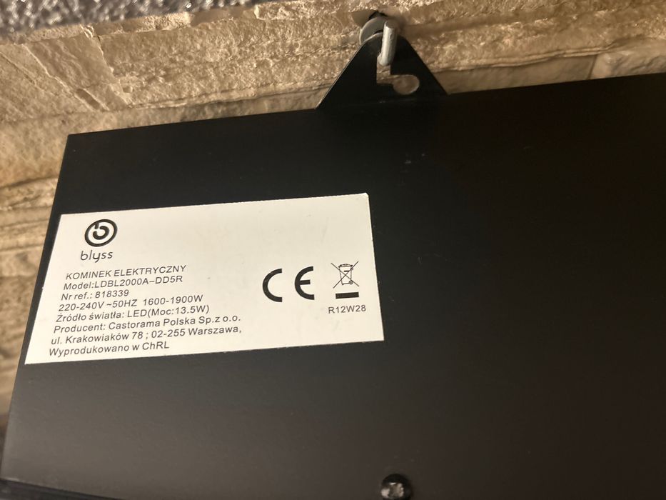 Kominek elektryczny ścienny Blyss do powieszenia