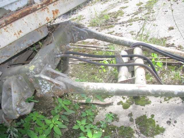 Причіп  двох вісний  8-и тонний.