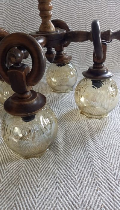 Drewniany zyrandol Vintage
