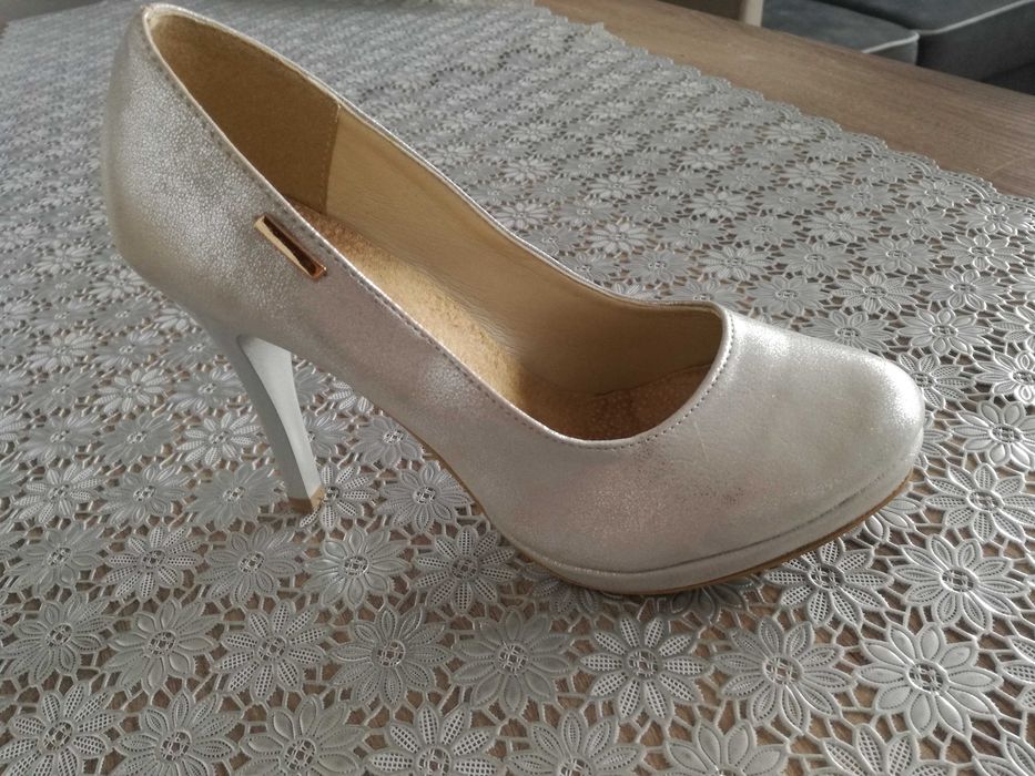 Buty szpilki 36  srebrne