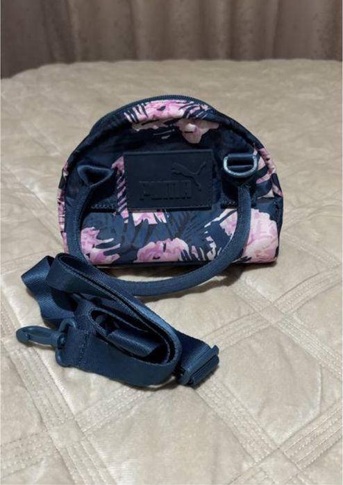 Сумка від бренду Puma