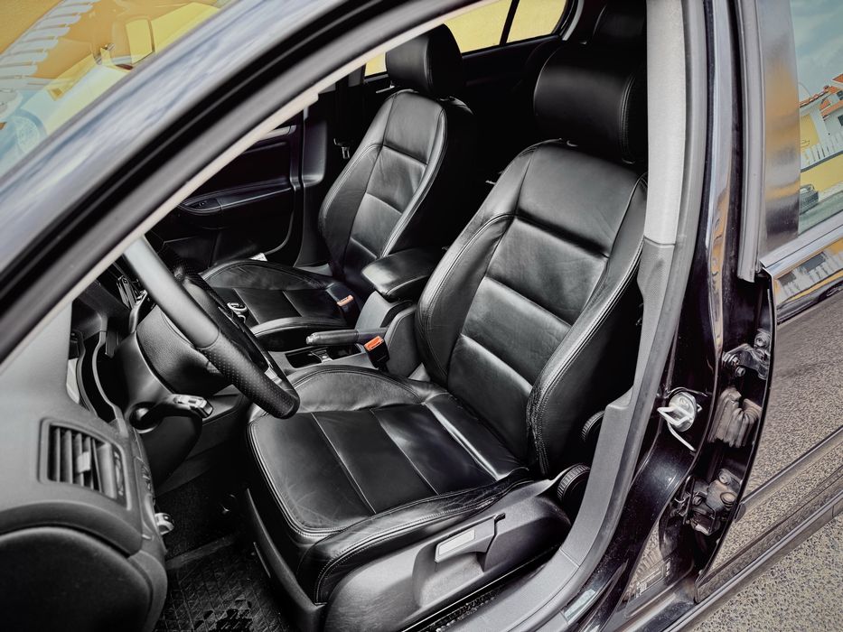 VW GOLF 5 - 2.0 TDi SPORTLINE (Nacional)