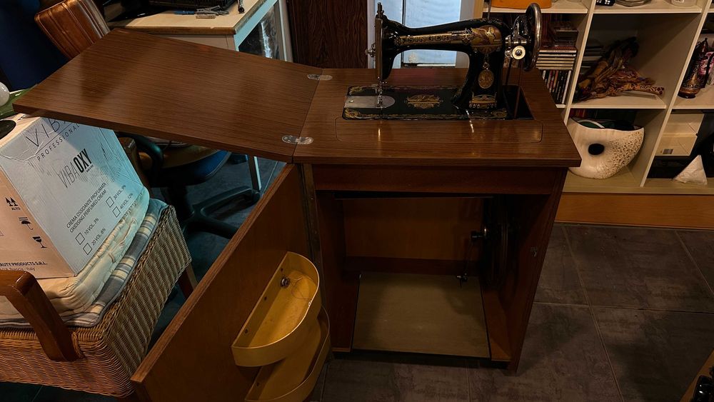sewing machine64862349354882121