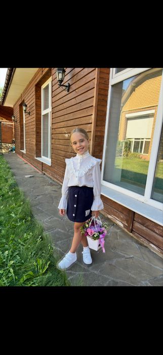 Блузка шкільна на дівчинку
