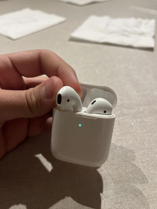 Air pods apple.