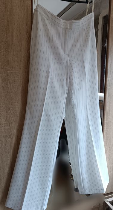 Garnitur damski rozmiar 38 biały