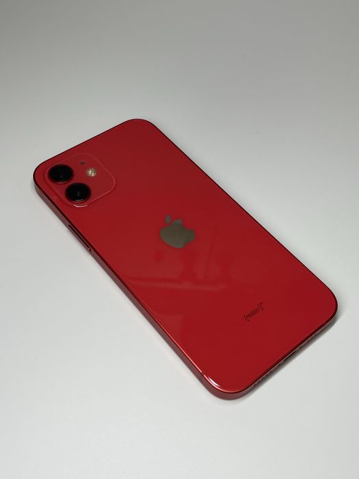 iPhone 12 (PRODUCT)RED у відмінному стані
