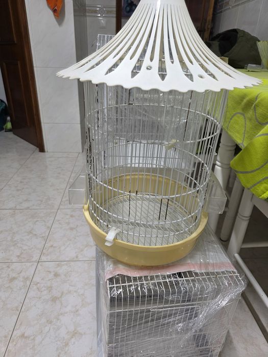 3 Gaiolas usadas em bom estado