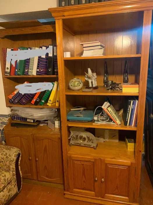 Armário em estante em pinho em bom estado (são dois)