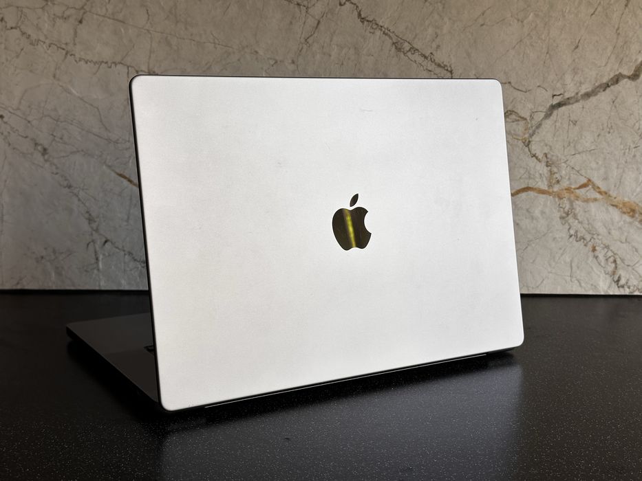 Laptop MacBook Pro 16" M1 Pro / 32 GB RAM / 512 GB SSD / Sprzęt do pracy i grafiki