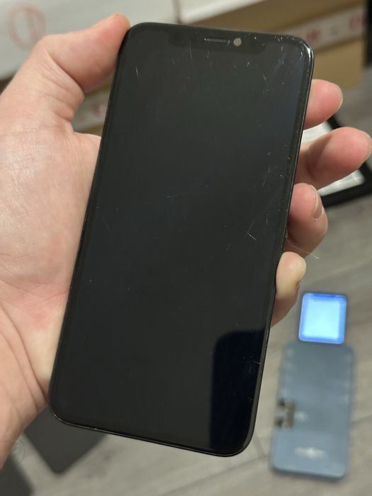 Дисплей iPhone 11 Pro