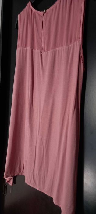 Blusa rosa, sem mangas