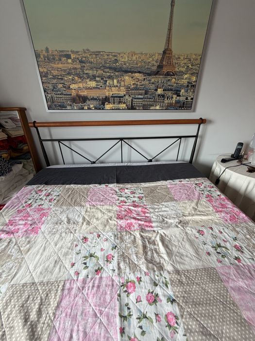 Cama casal em ferro com 2 colchões