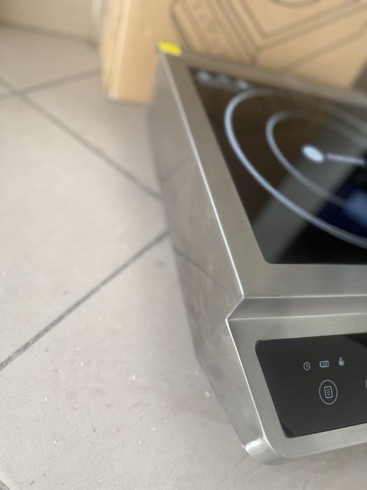 Професійна Індукційна Плита Нова HKN-ICF35T Hurakan Німеччина