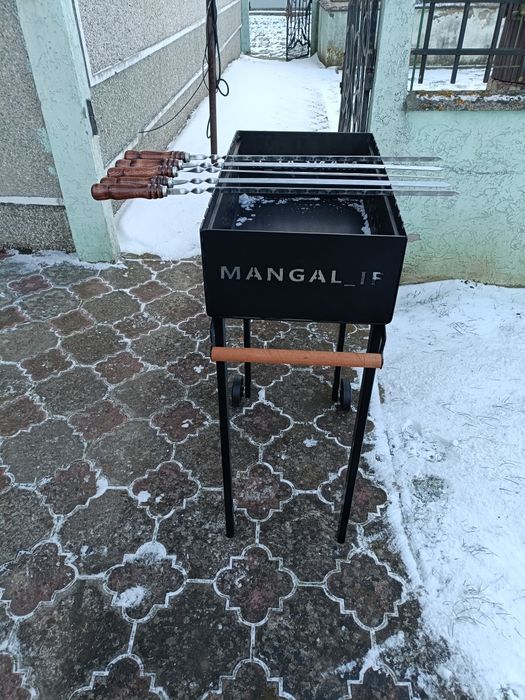 Мангал  4мм гриль барбекю на колесахта на 11 шампурів