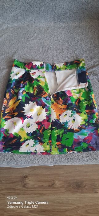 Spódniczka w kwiaty