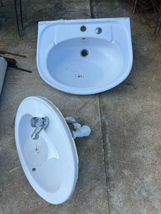 Colunas, Lavatórios...