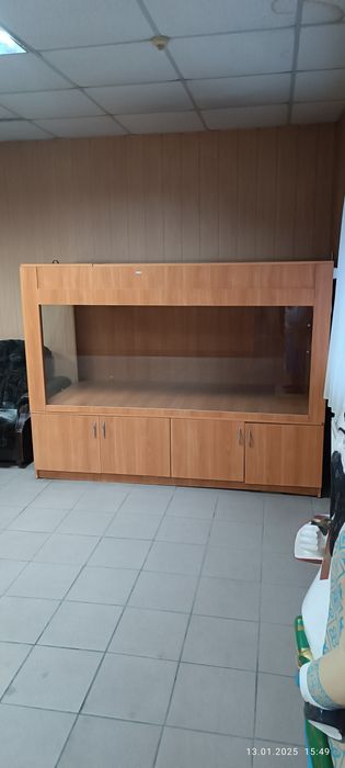 Тераріум великий з тумбами. Б/У.