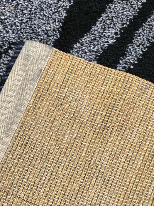 Carpete preta e cinza - Qtd. 1 Und.