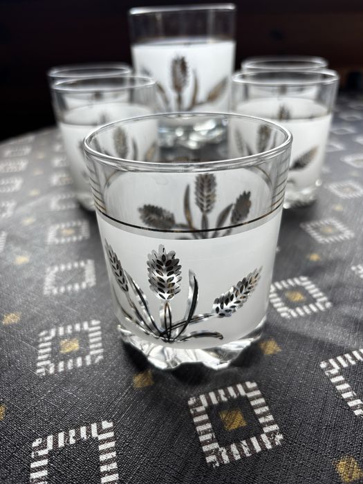 Szklanki do whisky plus pojemnik na lód