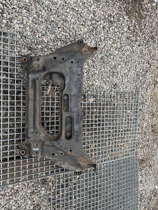 Подрамник , Балка Nissan X-Trail Т30 ,год 2001-2007 , цена от 220 $