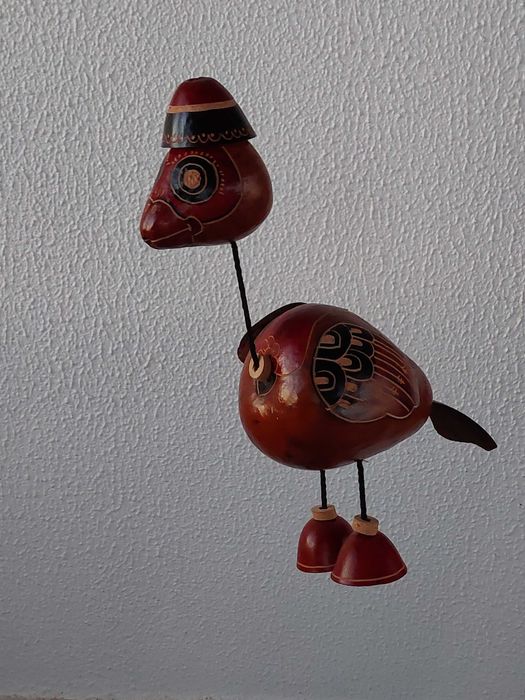 Pássaro feito á mão