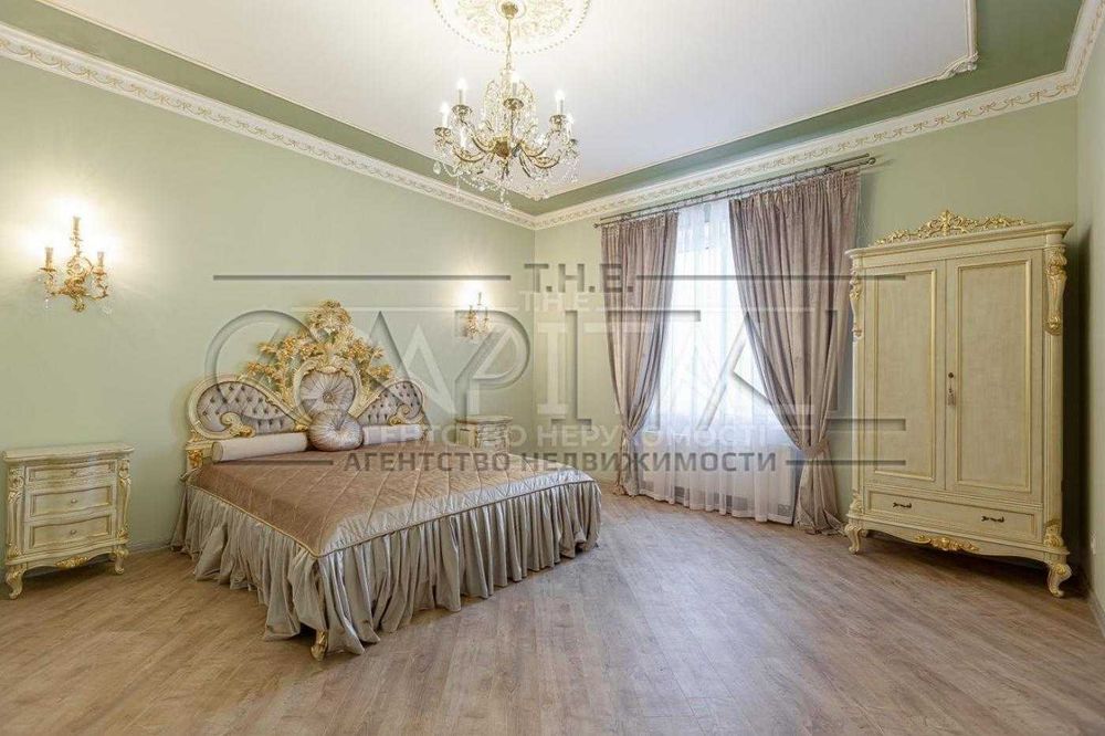 Оренда будинку в центрі міста з басейном!