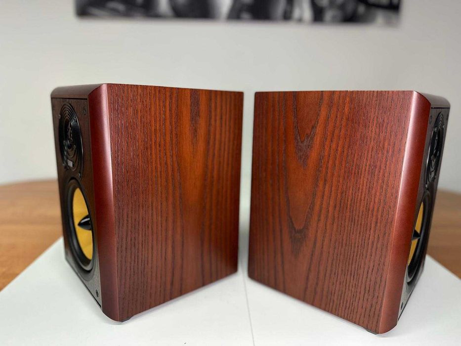 Kolumny Bowers & Wilkins CDM 2 SE