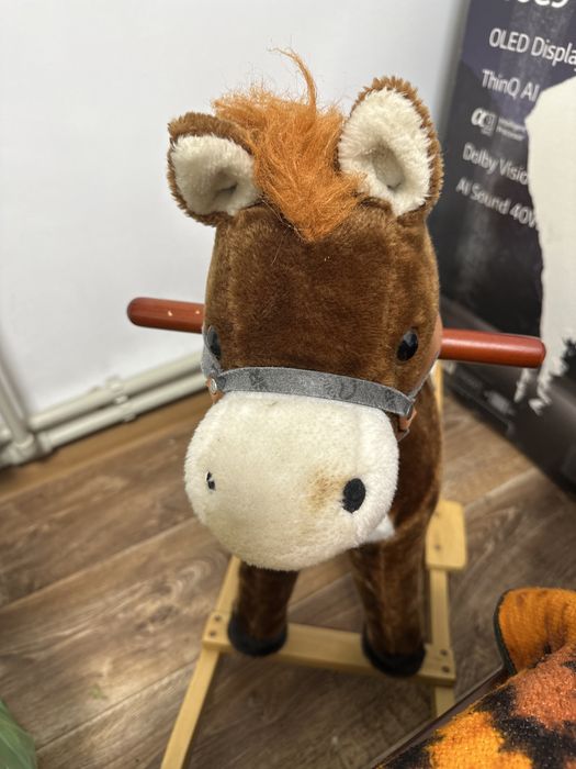 Коник-каталка для дітей