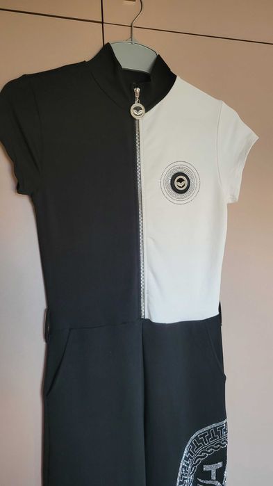 Kombinezon z cekinową aplikacją, marki T.A.T.U. roz. 36