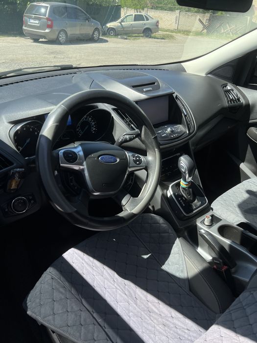 Ford Escape 1,6 L.