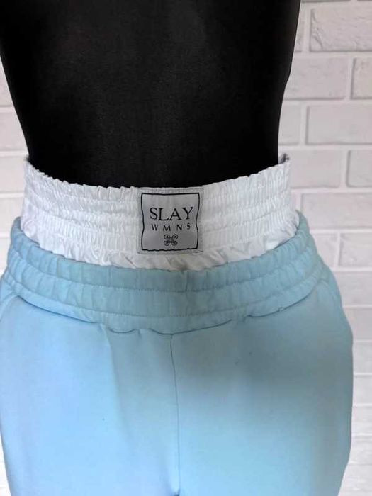 Dres Project Runway bluza rozsuwana z kapturem slay szerokie spodnie