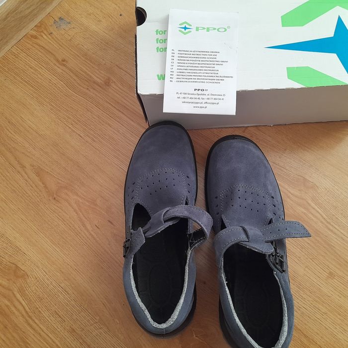 Buty sandały robocze męskie nowe.