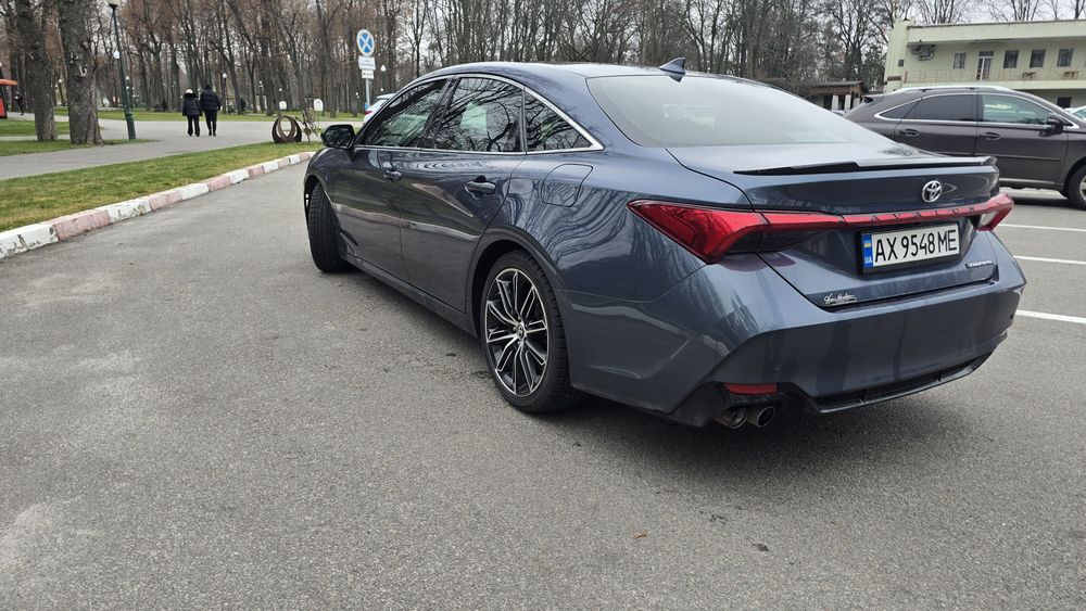 Toyota Avalon 2019