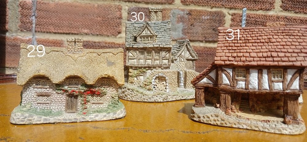 Мініатюрні колекційні котеджі