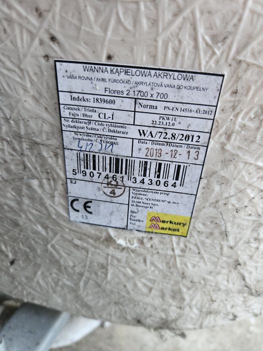 Biała używana wanna