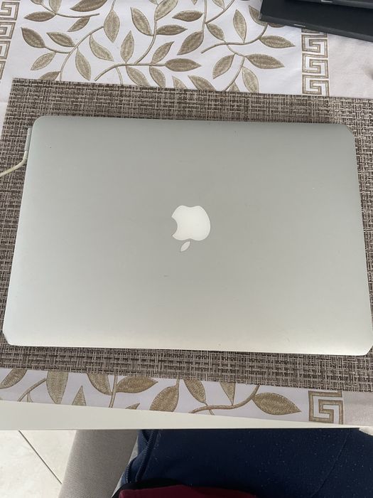 Macbook Air usado