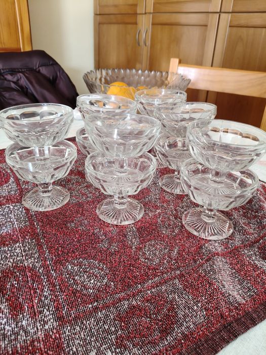 Conjunto vintage de 12 taças em cristal