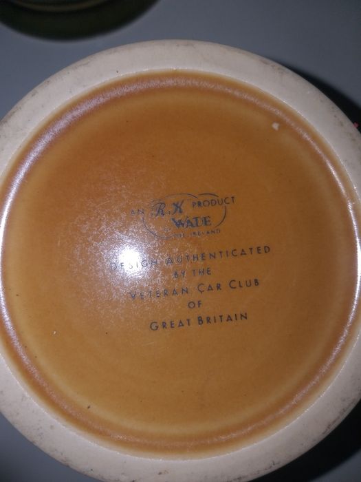 Stare,ceramiczne,kolekcjonerskie kufle z sygnaturami