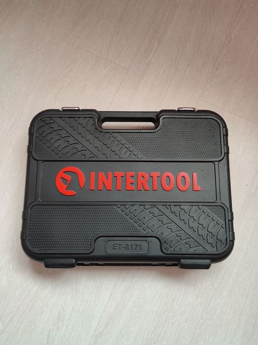 Набор инструментов 1/2" & 3/8" & 1/4", 171ед. INTERTOOL ET-8171 STORM