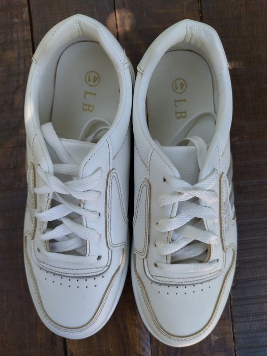 Білі кросівки/кеди (белые кроссовки/кеды)